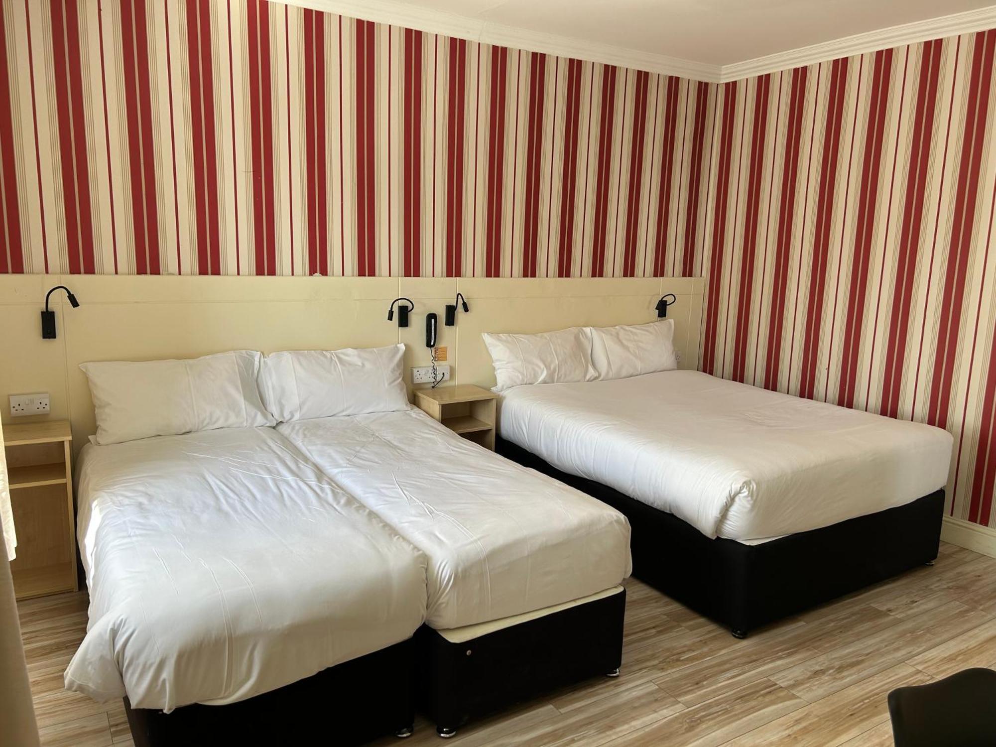 Bella Vista Hotel & Self Catering Suites Cobh Exterior photo